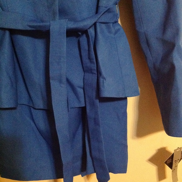 Gorgeous suit - Picture 5 of 5